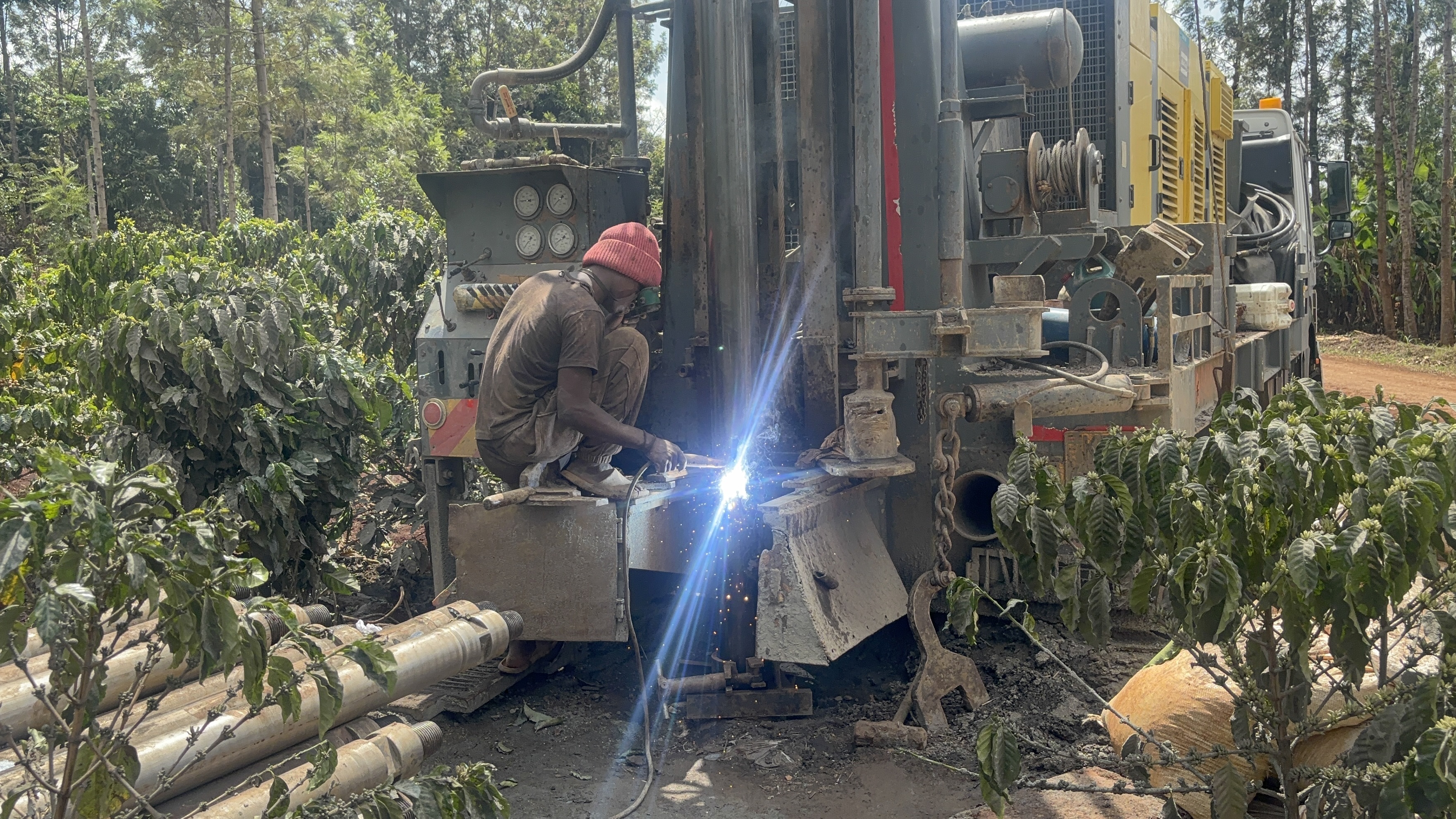 Karurumo borehole crew working depth